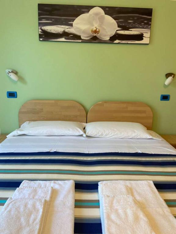 Residence Cigno Римини Екстериор снимка