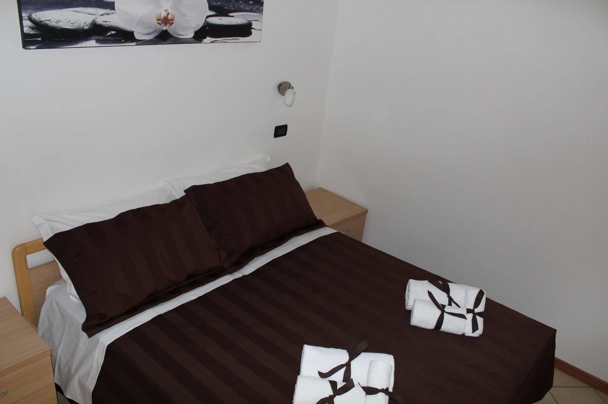 Residence Cigno Римини Екстериор снимка